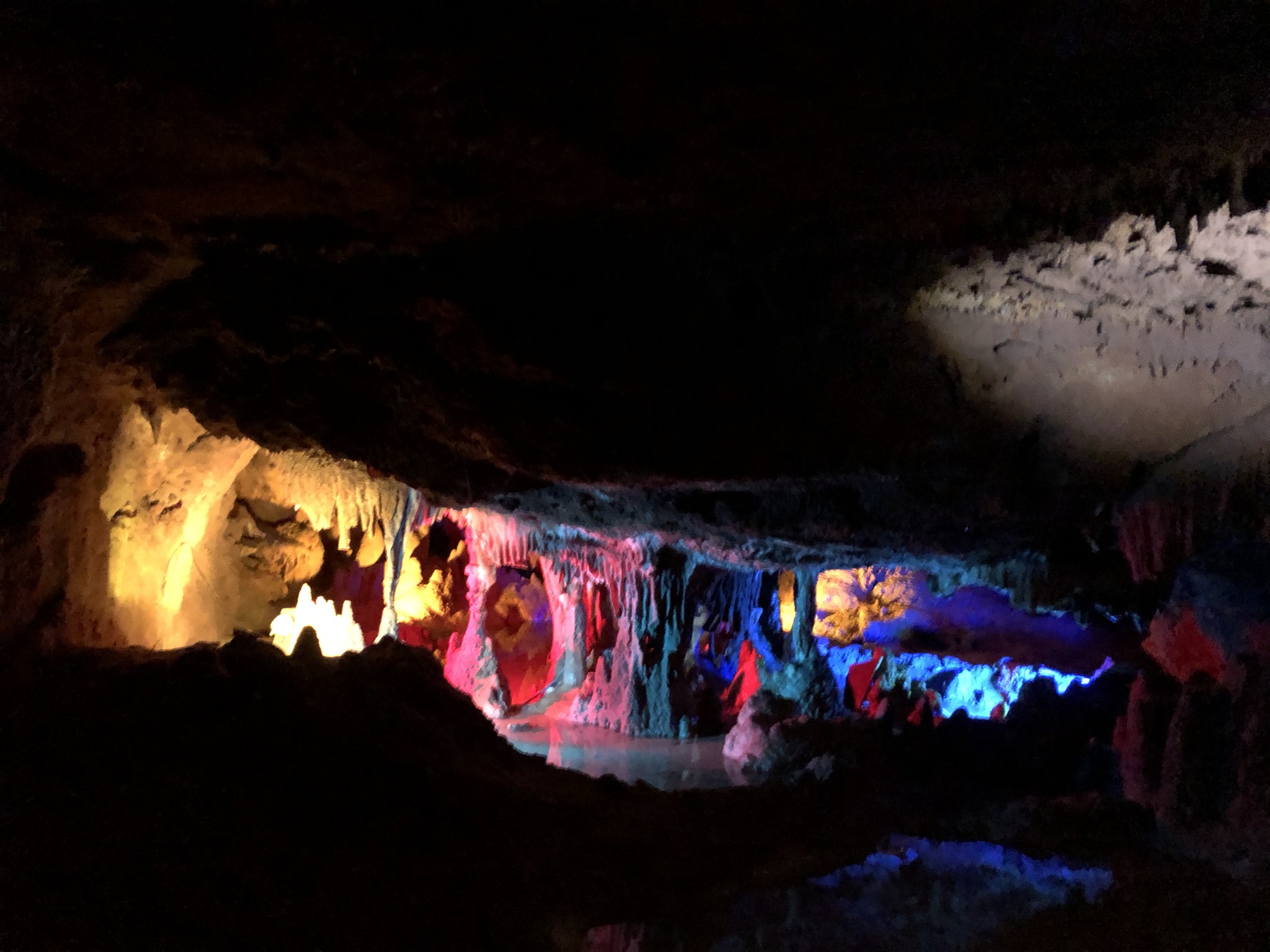 rainbow room at grand caverns